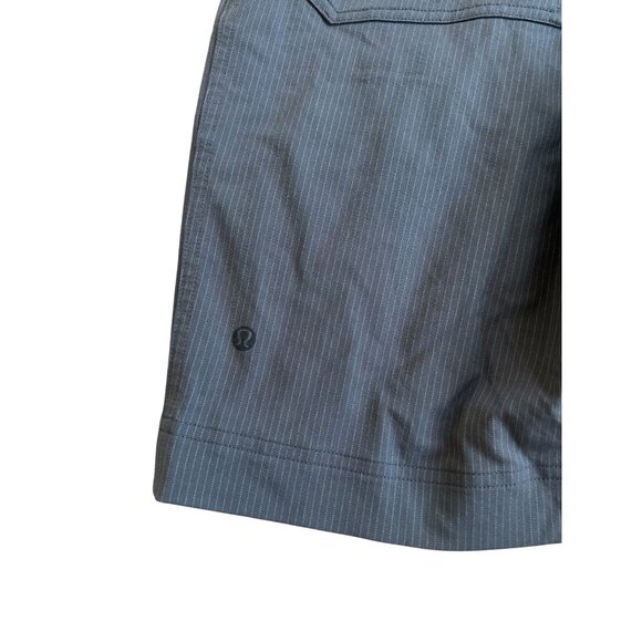 LULULEMON Men's Gray Pinstriped Shorts Size 33 - Picture 3 of 8